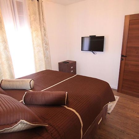 Apartmani Fantasia Cetinje Eksteriør billede