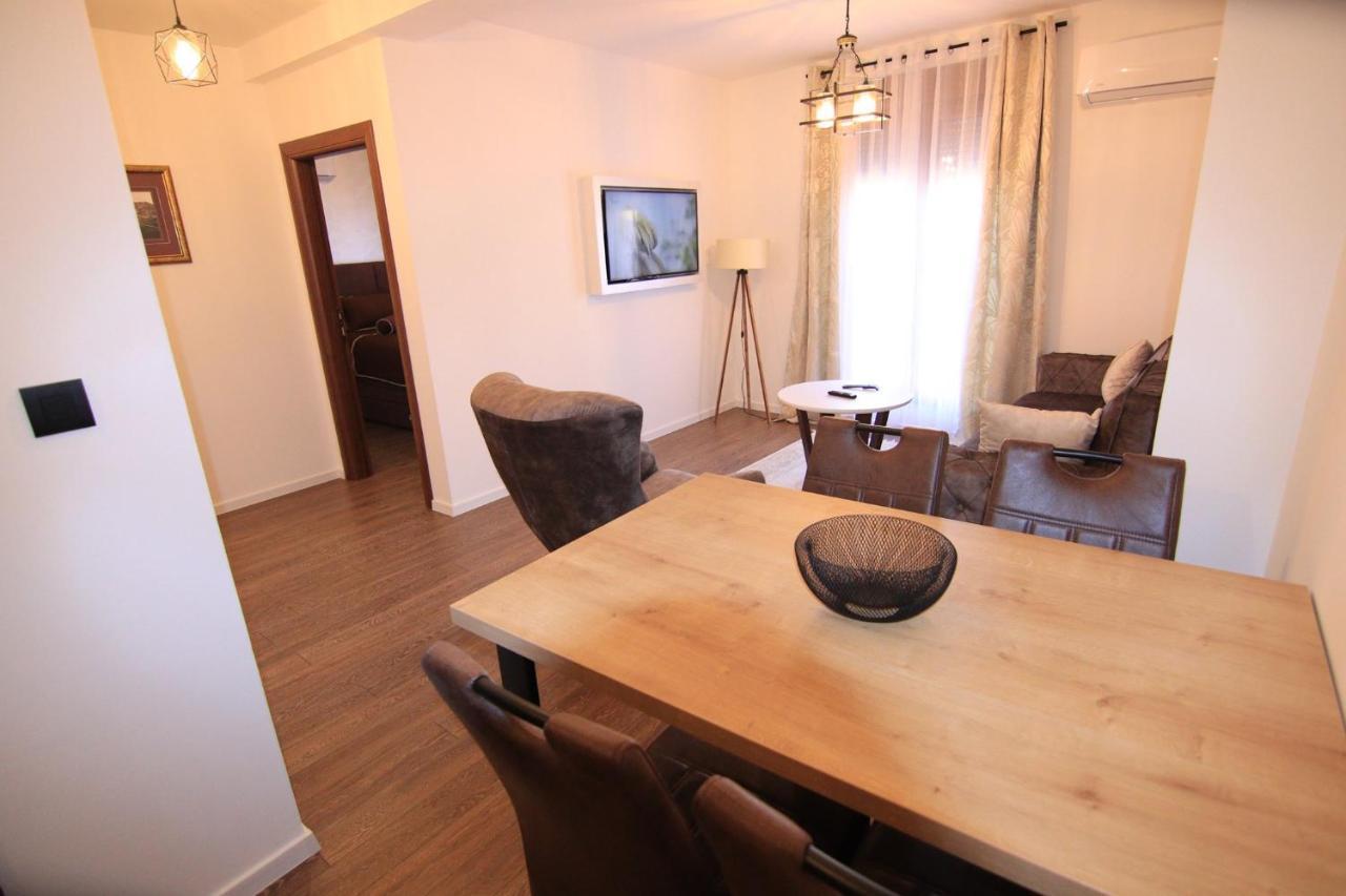 Apartmani Fantasia Cetinje Eksteriør billede