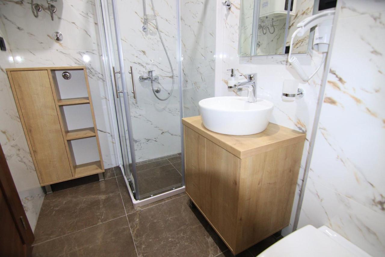 Apartmani Fantasia Cetinje Eksteriør billede