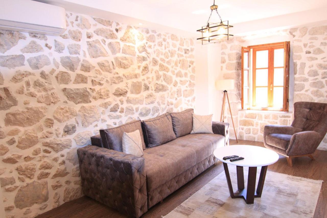 Apartmani Fantasia Cetinje Eksteriør billede