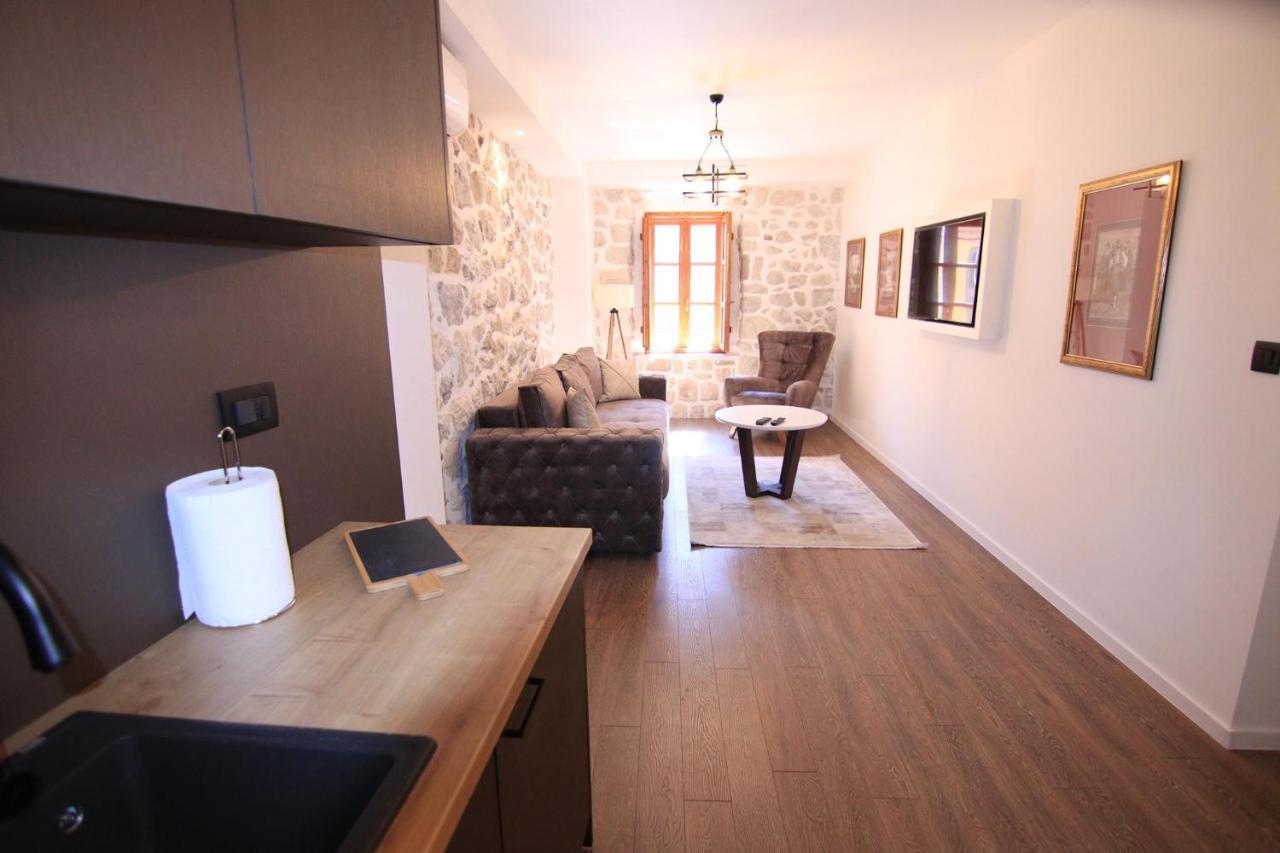 Apartmani Fantasia Cetinje Eksteriør billede