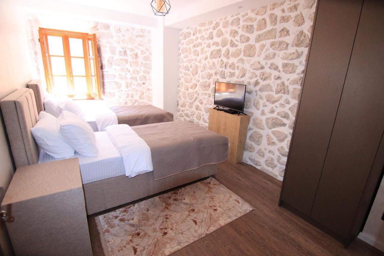 Apartmani Fantasia Cetinje Eksteriør billede