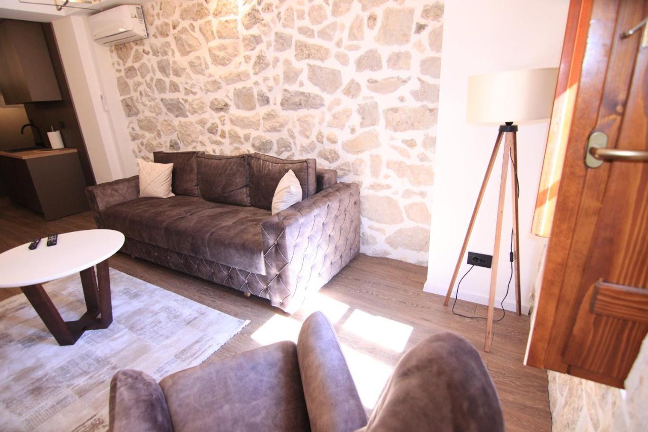 Apartmani Fantasia Cetinje Eksteriør billede