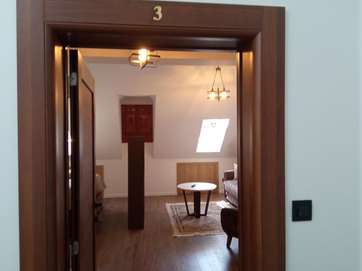 Apartmani Fantasia Cetinje Eksteriør billede