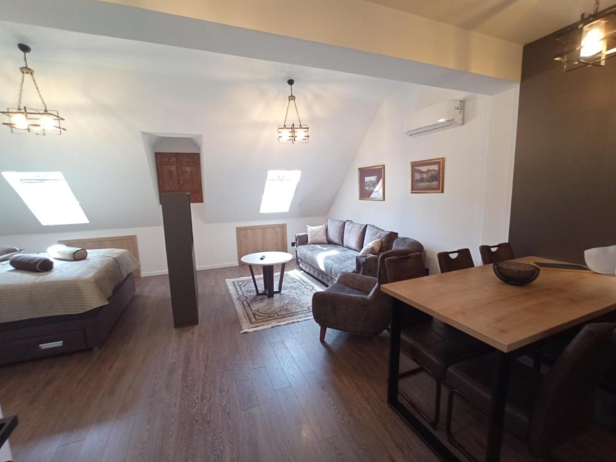 Apartmani Fantasia Cetinje Eksteriør billede